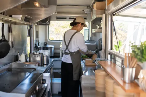 キッチンカーの写真 No.8