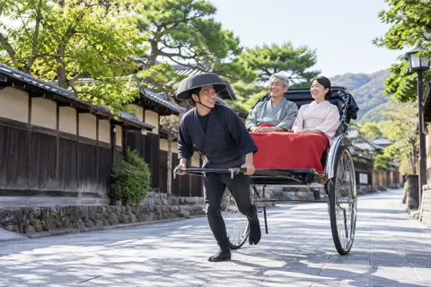 人力車に乗るお客様と車夫（観光・体験・道の駅の写真 No.34）
